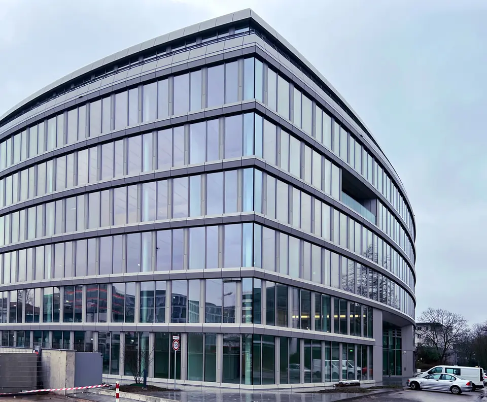 The Oval, Düsseldorf